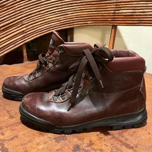 Vasque Leather Sundowner Hiking Boots Size Men’s size 8
